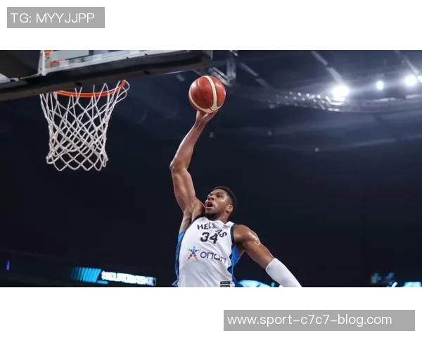 字母哥本赛季全面爆发得分助攻命中率均创生涯新高火力全开表现惊艳